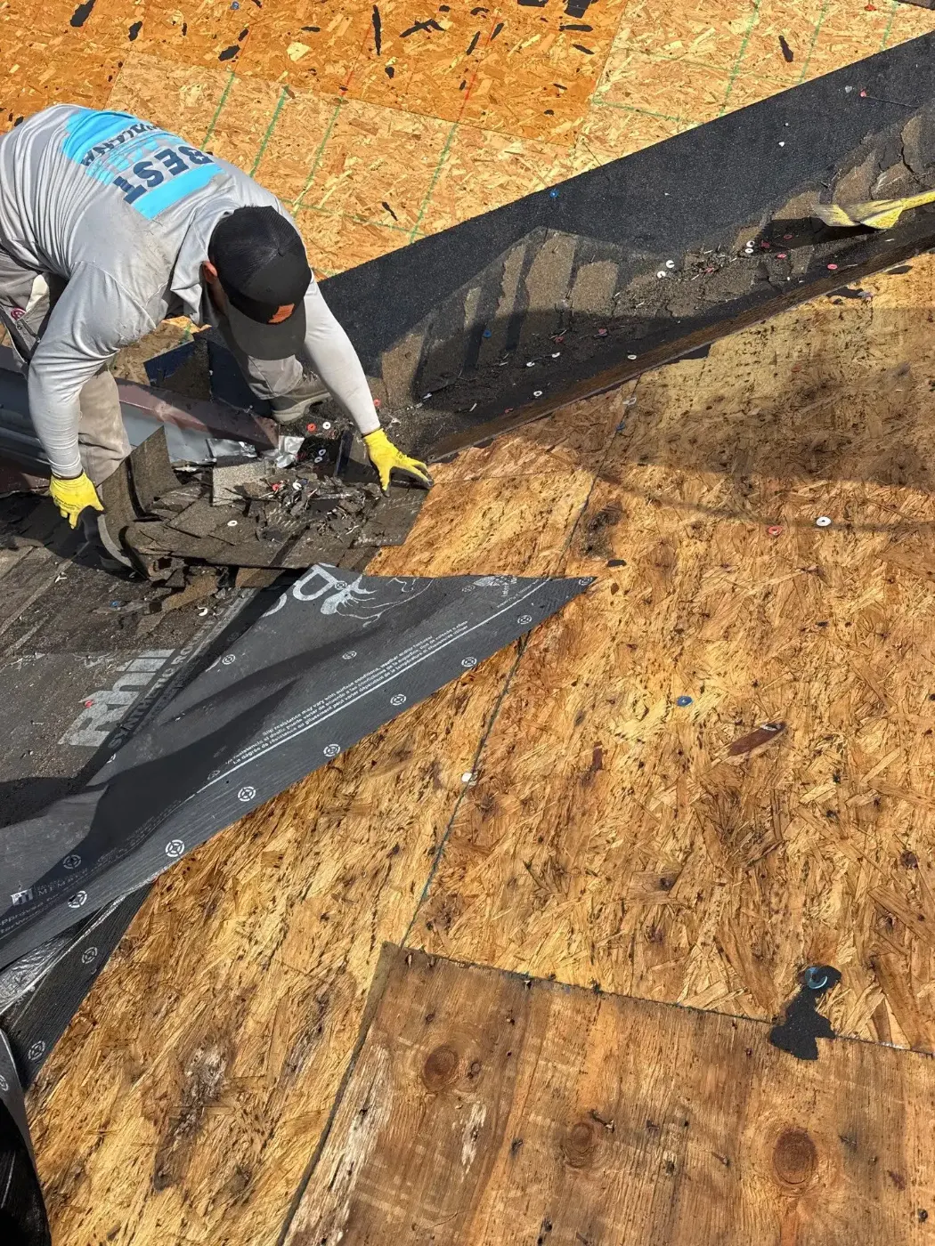 Manufacturer-certified roof installation in Amo